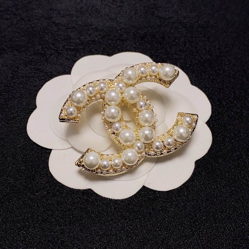 Chanel Brooch 07yxs65